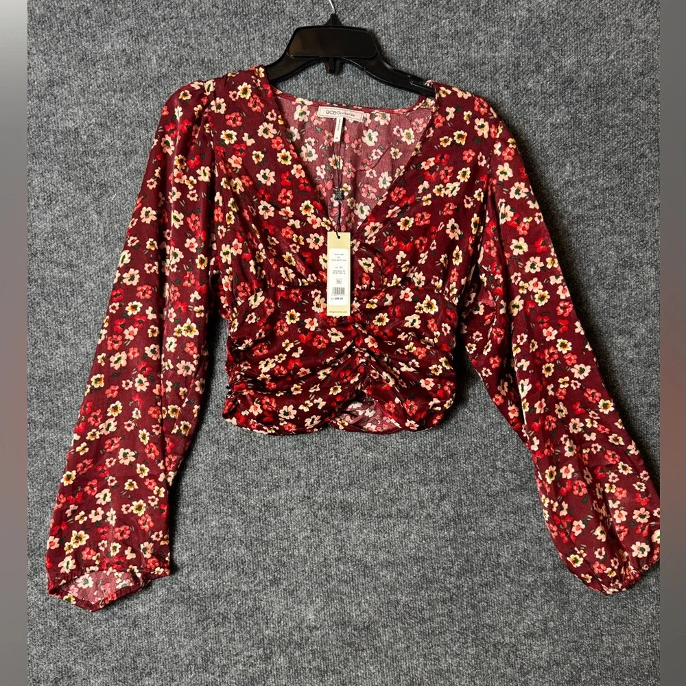 BCBGeneration V Neck Long Sleeve Fitted Top, Red Floral - Size XS, NWT